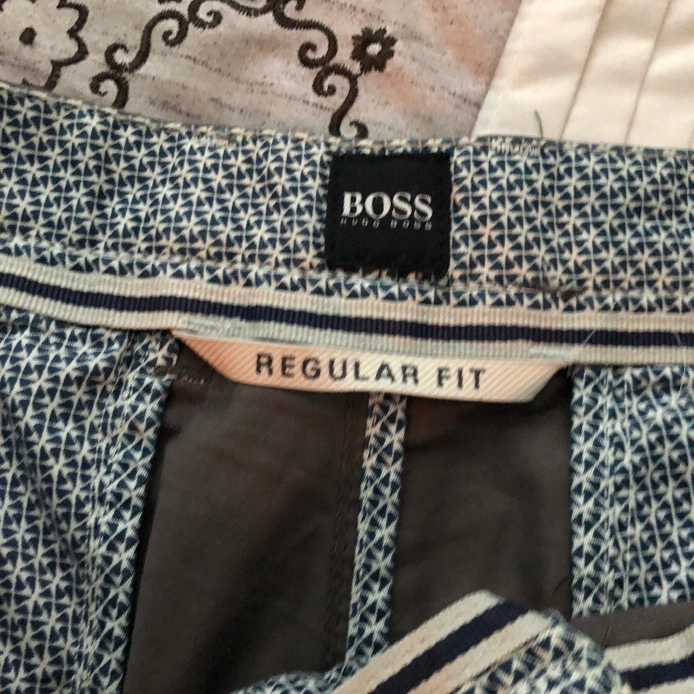 Hugo Boss short - Picture 2 of 3